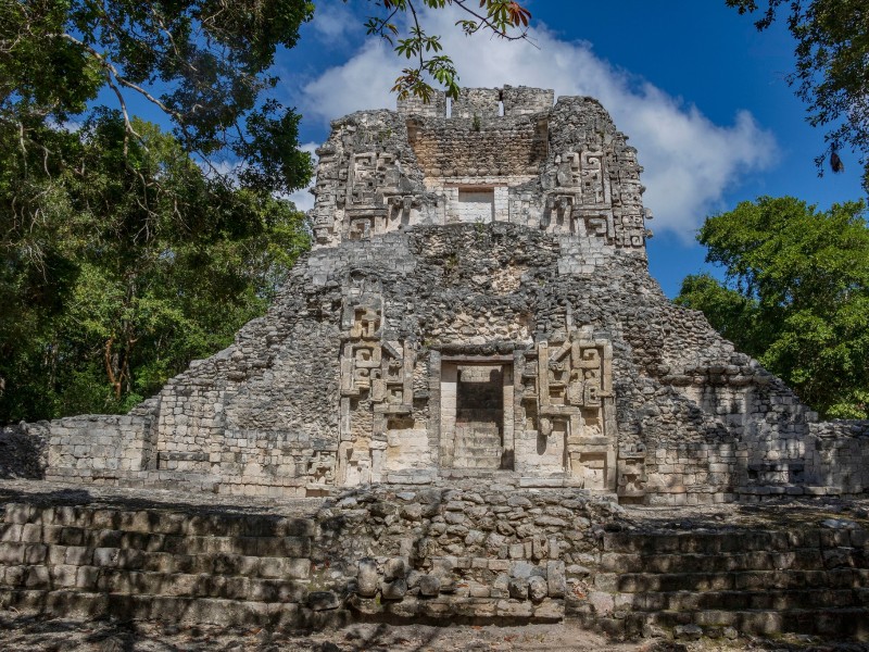 structure xx front view; chicanna