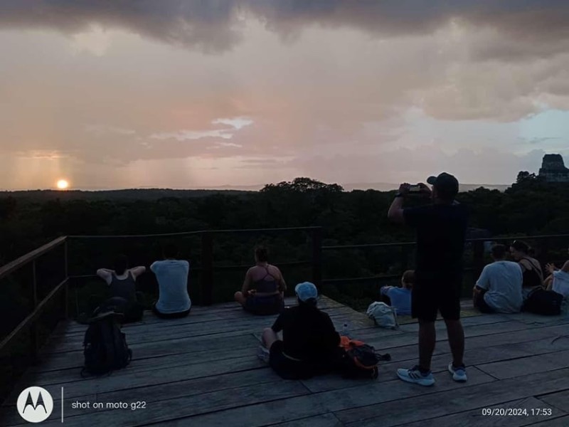 Yaxha Shared Sunset Tour