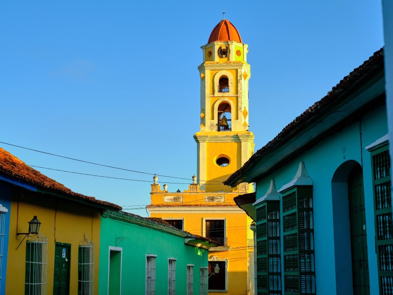 Trinidad - Kirche in Abendsonne