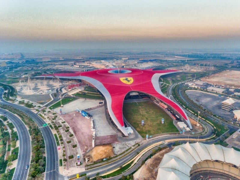 Abu Dhabi - Ferrari world  