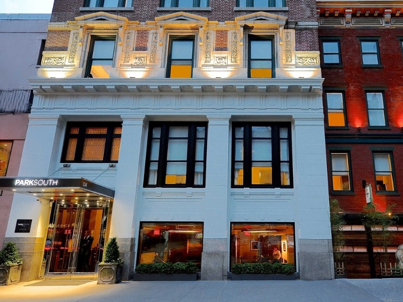 Park South Hotel Exterior