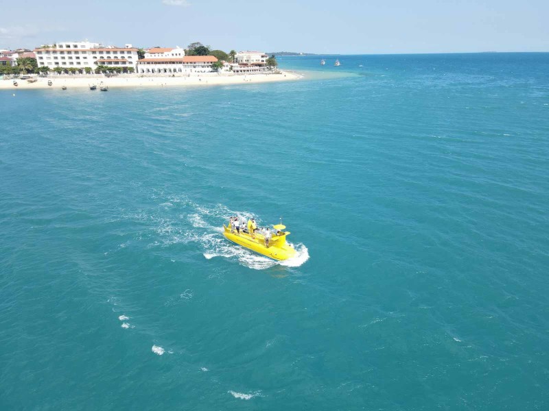  Semi Submarine, Zanzibar