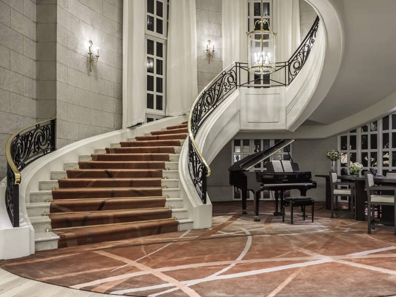 Four Seasons - Lobby