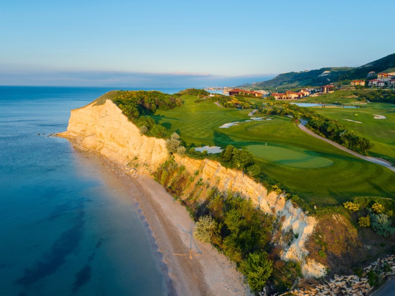 Thracian Cliffs GC