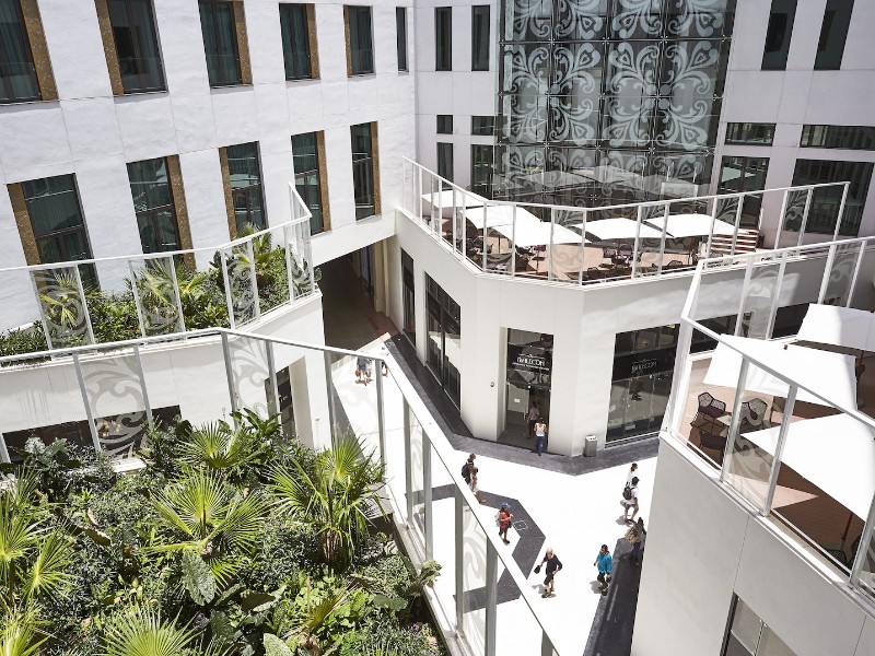 Manzana Kempinski - Innenhof