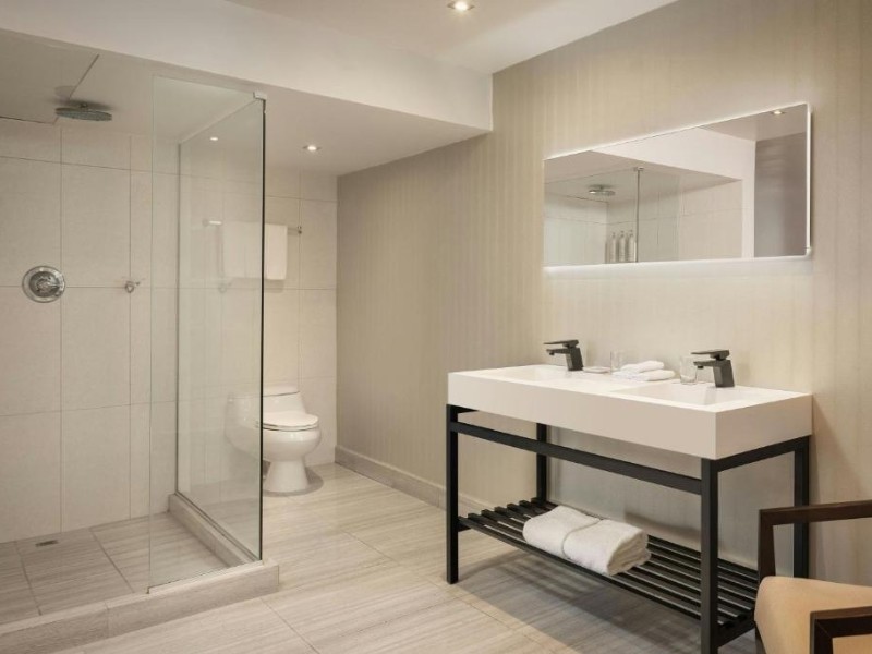 Renaissance Panama Badezimmer Suite