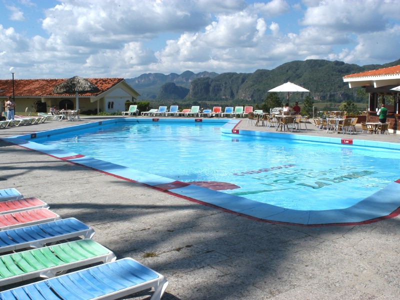 La Ermita Pool