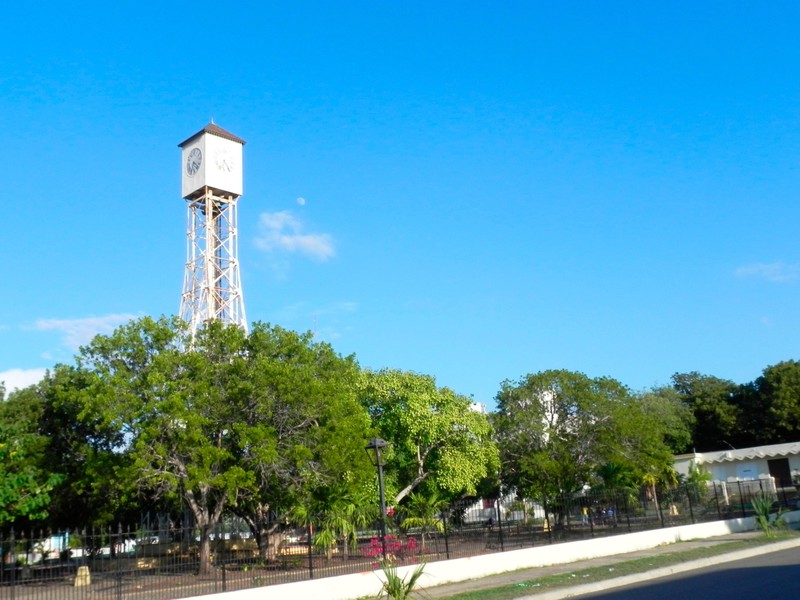 Schweizer Quadratuhr Monte Cristi