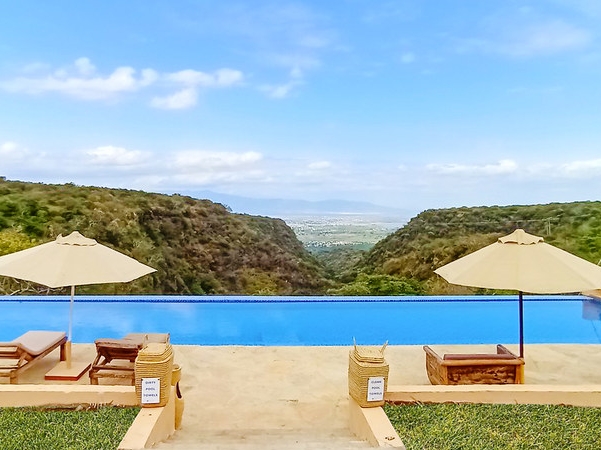 Africa Safari Manyara Escarpment