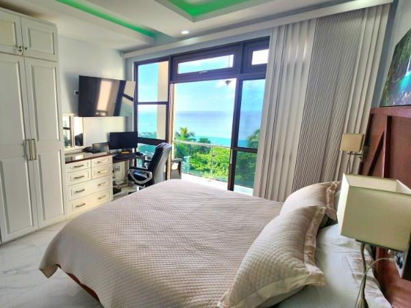 Yellow Sands Luxury Resort