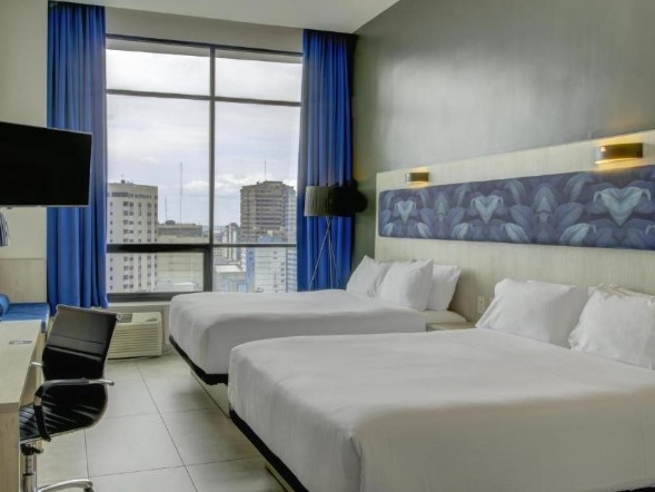 Zweibettzimmer mit Stadtblick 