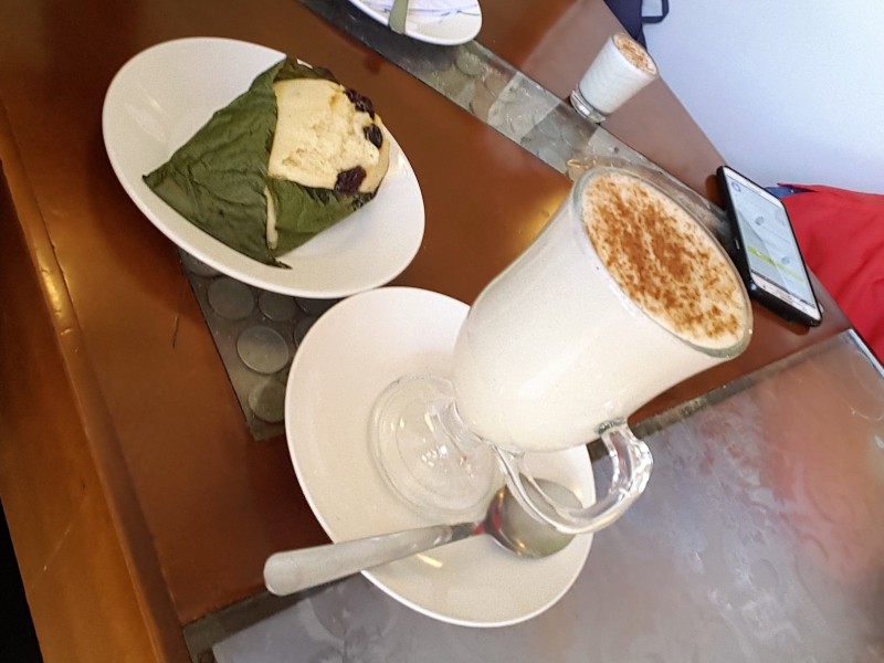 Ponche - heißes Rum- und Eigetränk