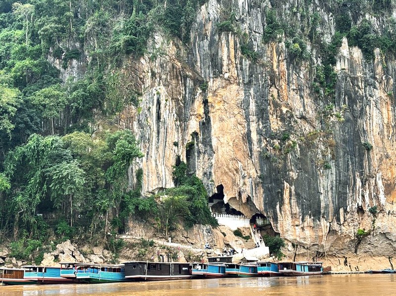 Pak Ou Cave