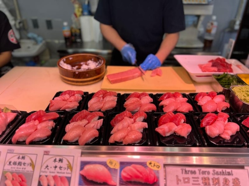Tokyo: Tsukiji Fish Market Food and Walk