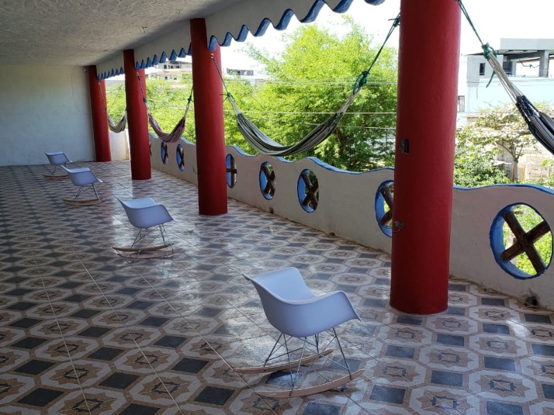 Find relaxation in the hammocks