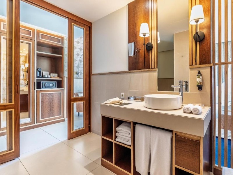 Wine&Books - Badezimmer