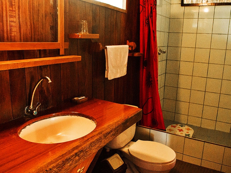 Badezimmer - Corto Maltes Amazonía Lodge