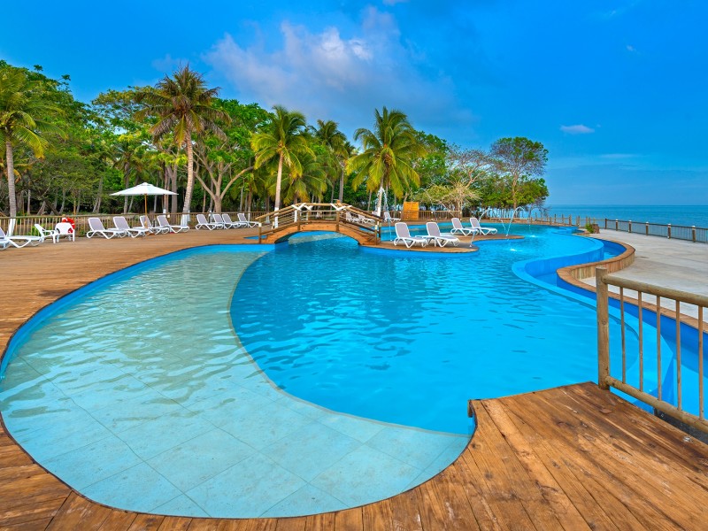 Isla del Encanto - Pool und Meer