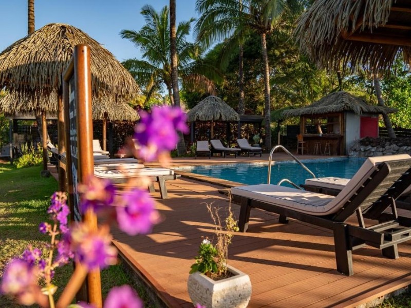 Pool und Terrasse 