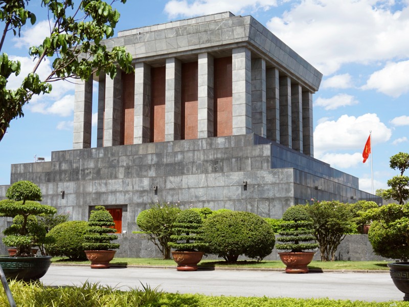 Ho-Chi-Minh-Mausoleum in Hanoi 