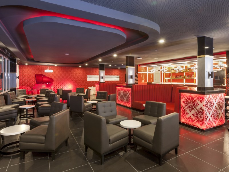 Melia International - Piano Bar