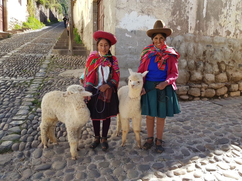 Indigenas in Cusco