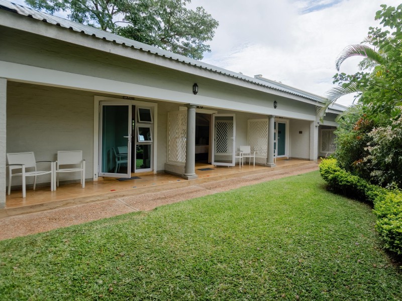 Aussenansicht Phezulu Geust Lodge