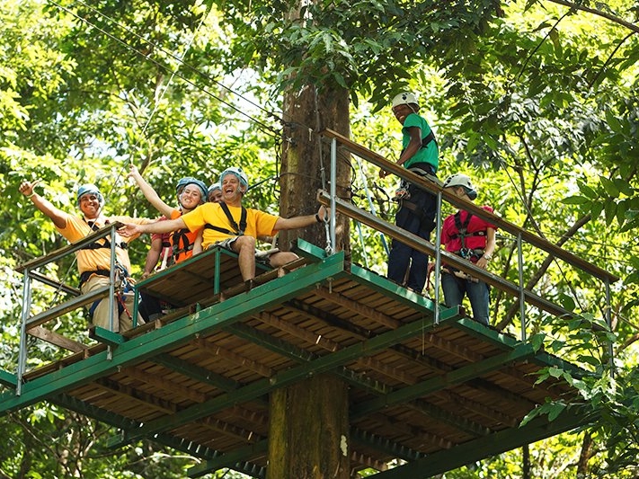 ZIPLINING EXPERIENCE 