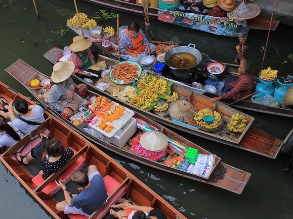 Half-Day Railway Market and Floating Mar