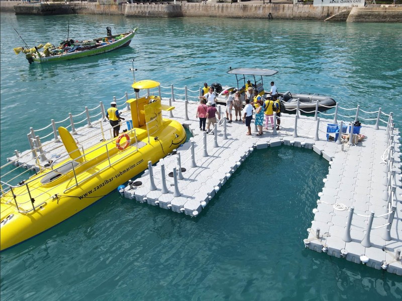  Semi Submarine, Zanzibar