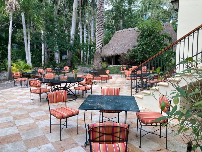 Mayaland - Hauptgebäude Terrasse