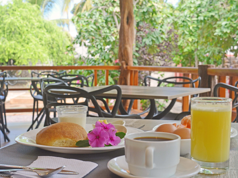 Breakfast at Lava House