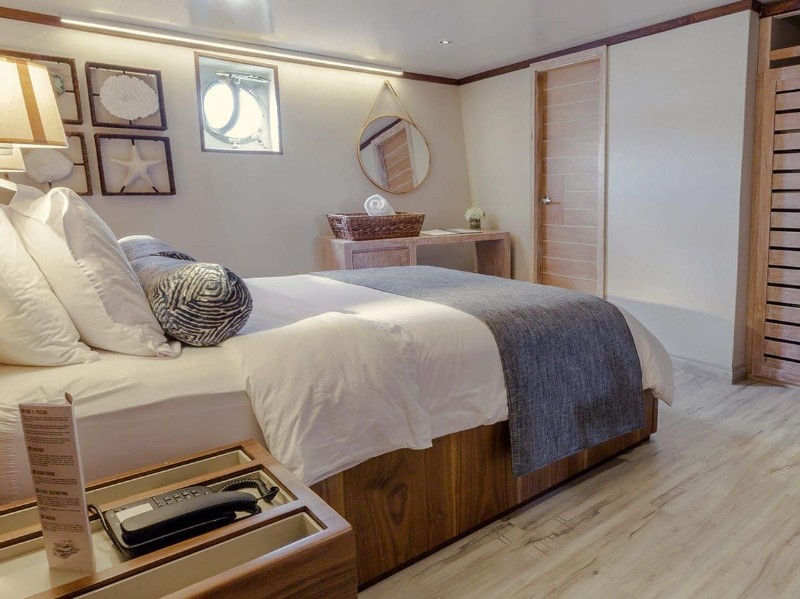 Cormorant Deck Queen Premium Staterooms
