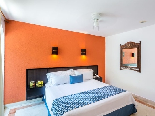 Illusion - Mirage Zimmer Queensize Bett