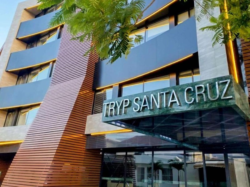 Hotel Tryp by Wyndham Santa Cruz