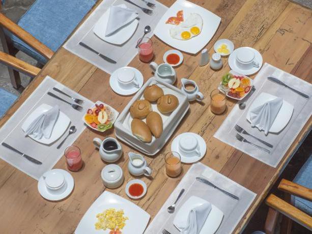 Reichhaltiges Frühstück