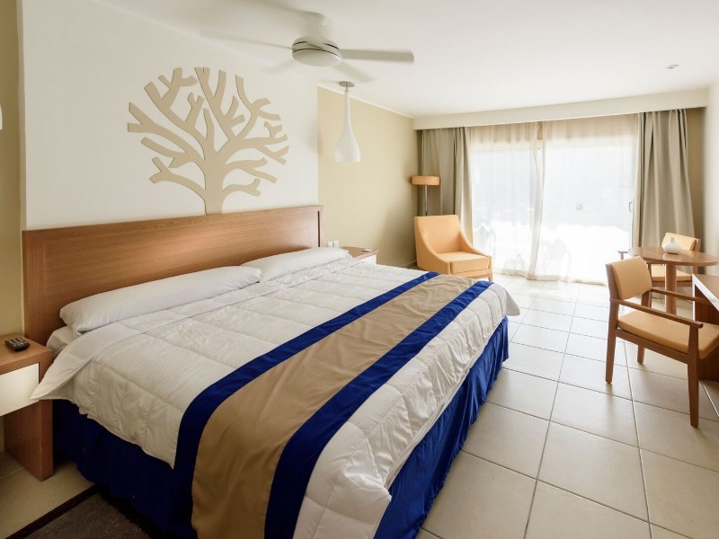 Dhawa Cayo Santa Maria Hotel Room