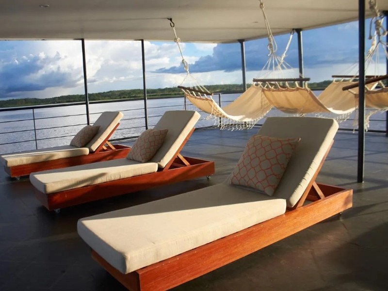 La Perla - Deck
