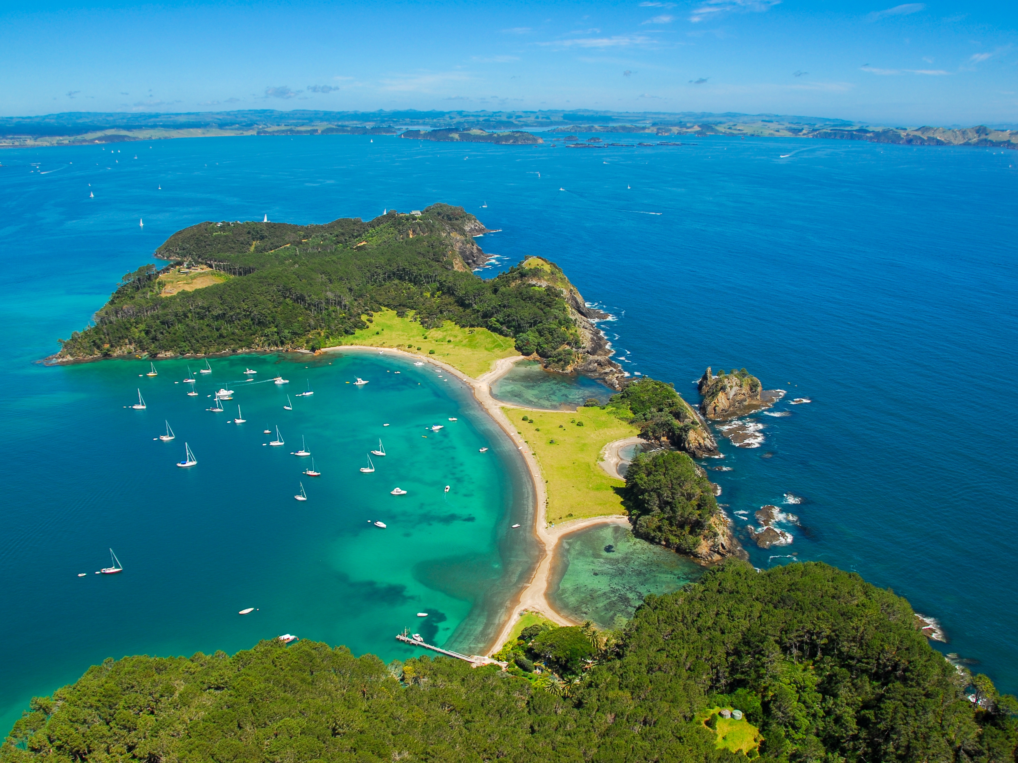 Bay of Islands Roberton Island