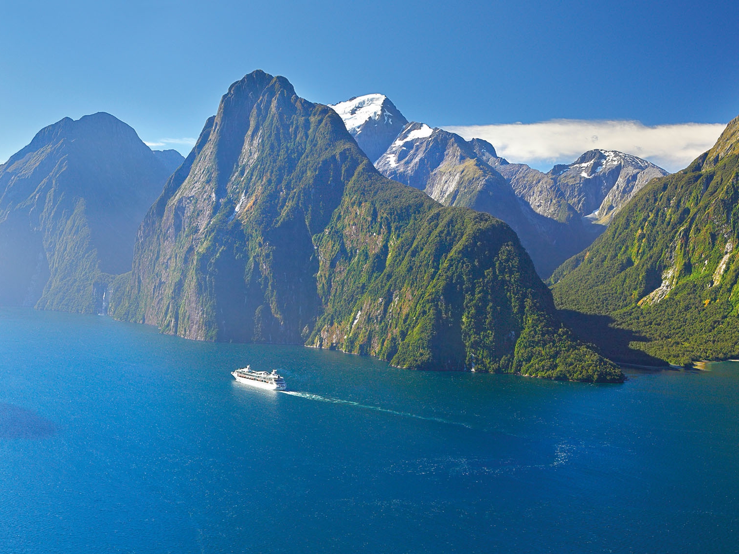  Fiordland National Park Milford Sound 