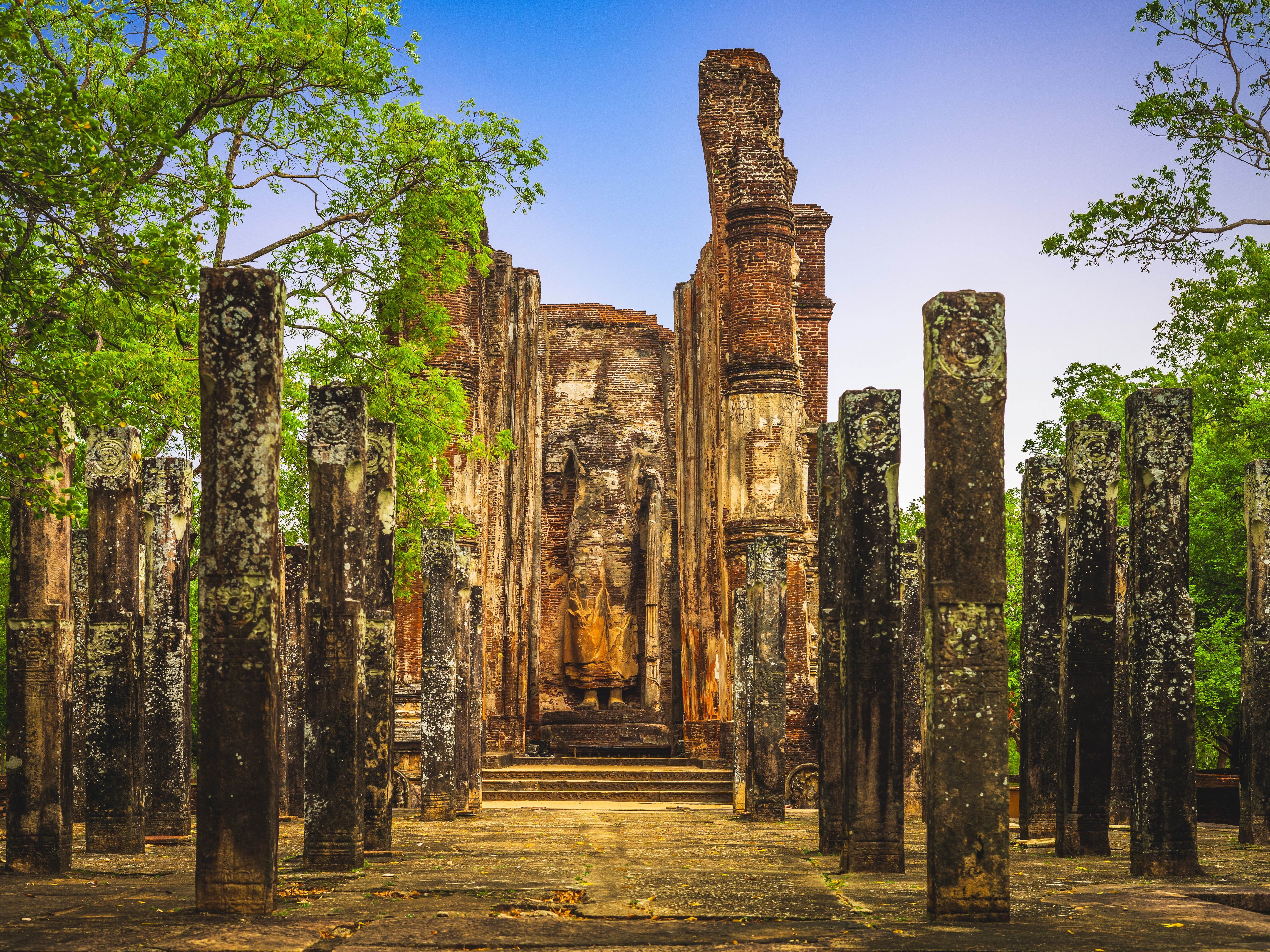 Polonnaruwa Statue