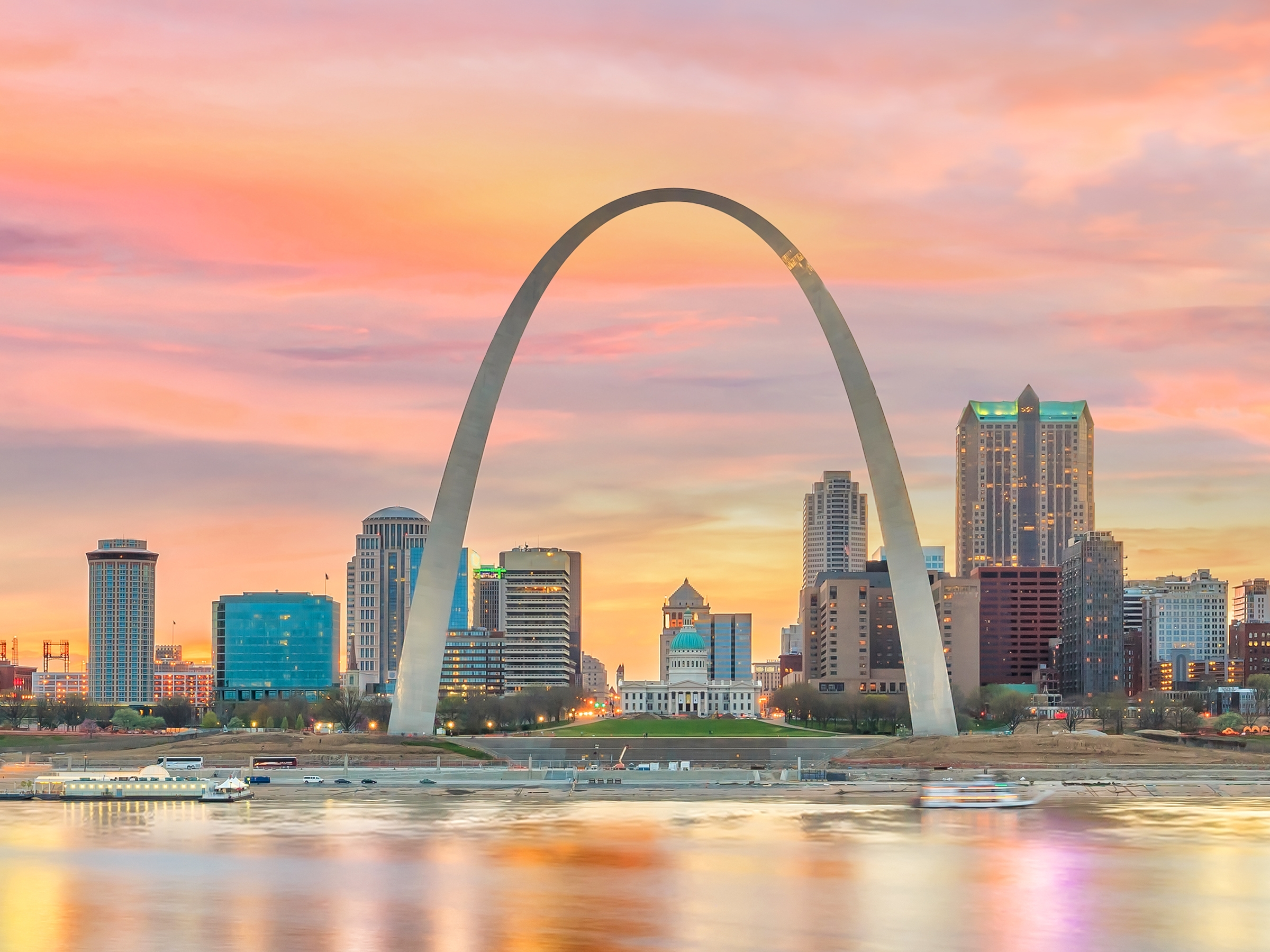 St Louis Skyline + Gateway Arch 