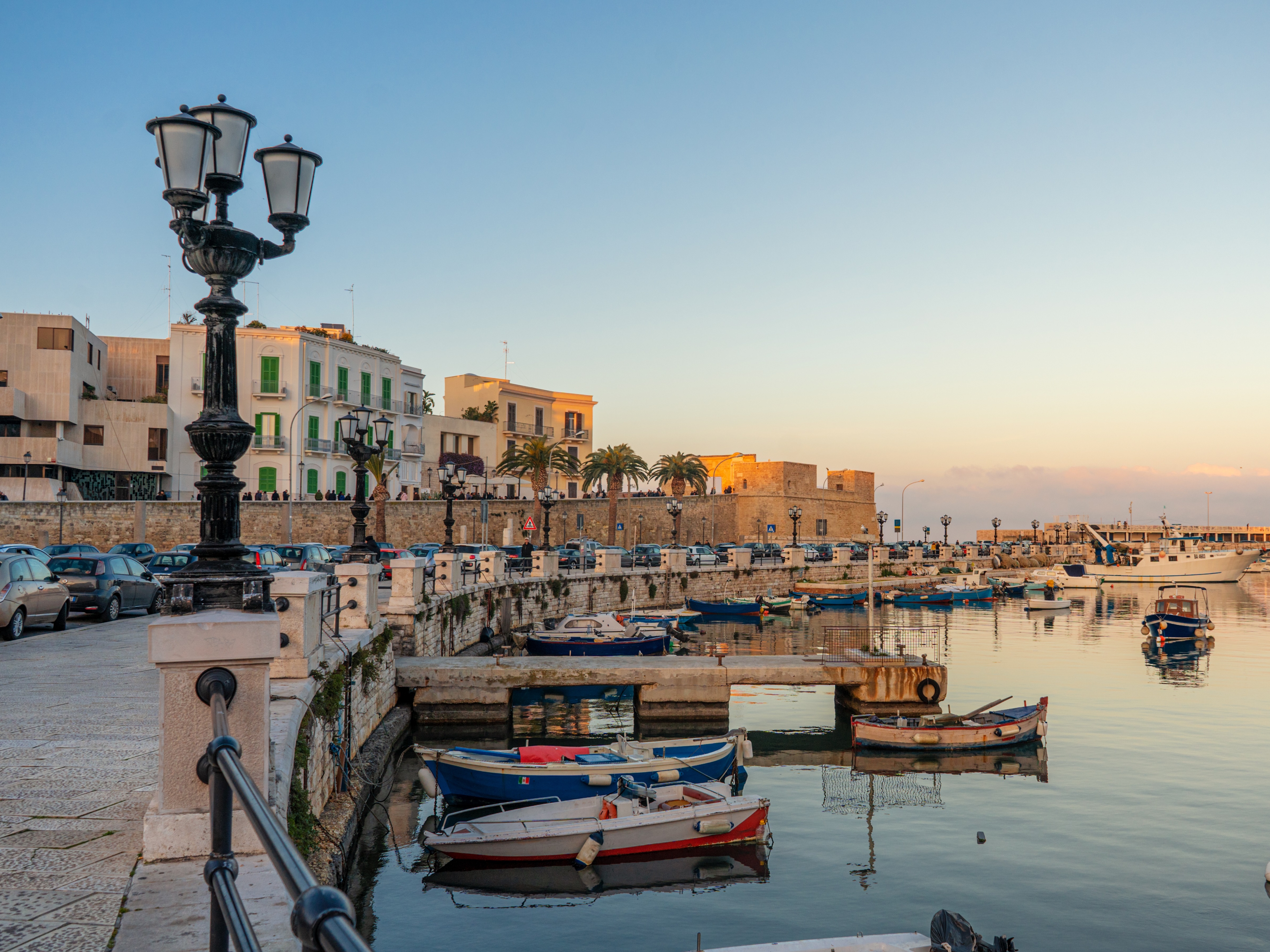 Bari Hafen