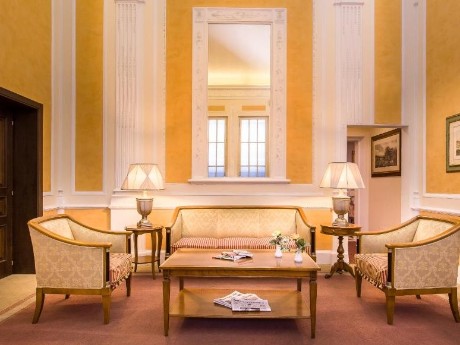 Hotel La Fortezza-Lobby