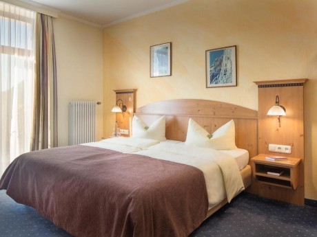 Hotel Vier Jahreszeiten, Zimmerbeispiel