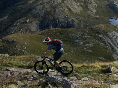 schweiz_mountainbiker