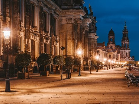 Elbpromenade bei Nacht, Dresden
