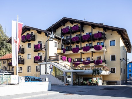 Hirschen Aussenansicht