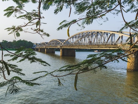 Truong Tien Bridge