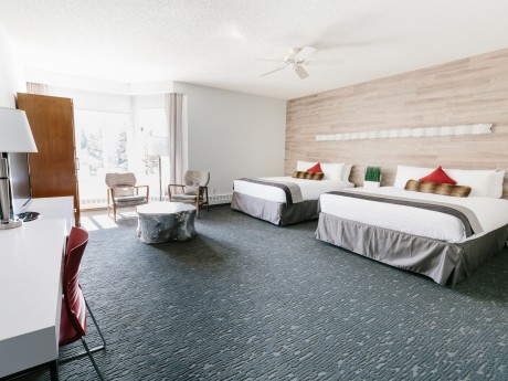 Elk & Avenue Hotel - Deluxe Room